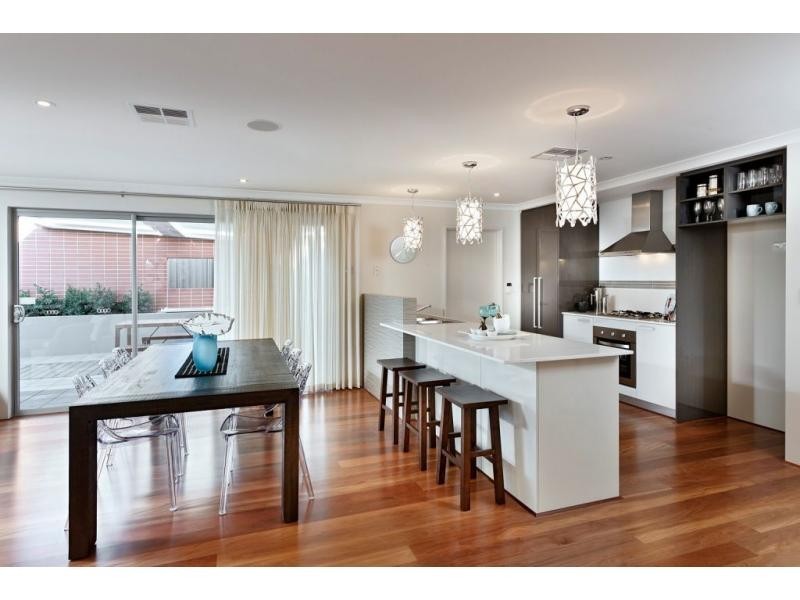 8 Altea Court, Alkimos WA 6038