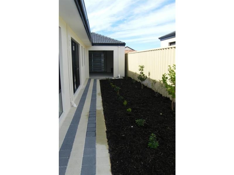 25 Atanasoff Road, Tapping WA 6065