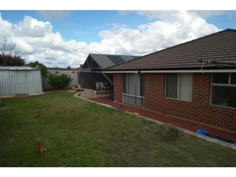 5 Nevis Court, Caversham WA 6055
