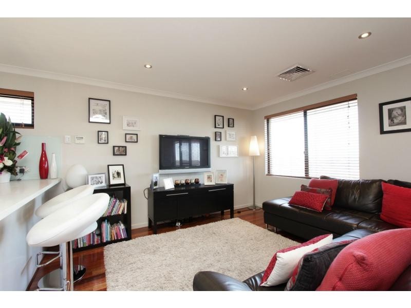14 Seascape View, Yangebup WA 6164