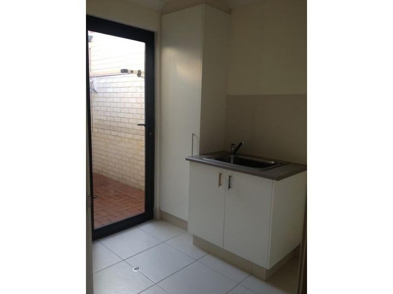 12 Traminer Way, Pearsall WA 6065