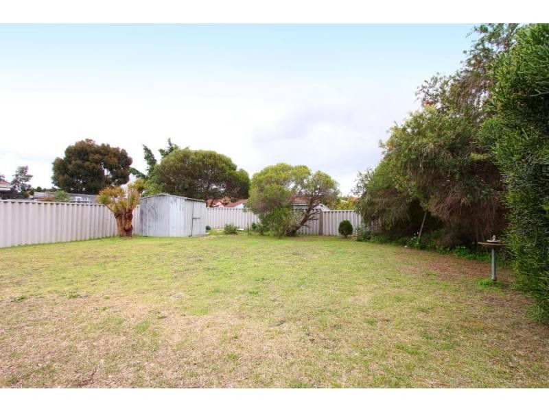 15 Everlasting Gardens, Mirrabooka WA 6061