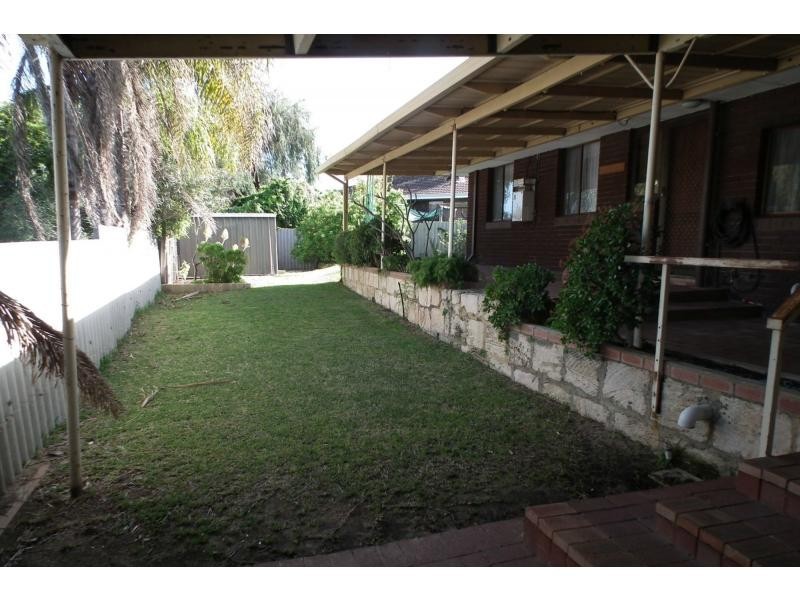 13 Currajong Crescent, Craigie WA 6025