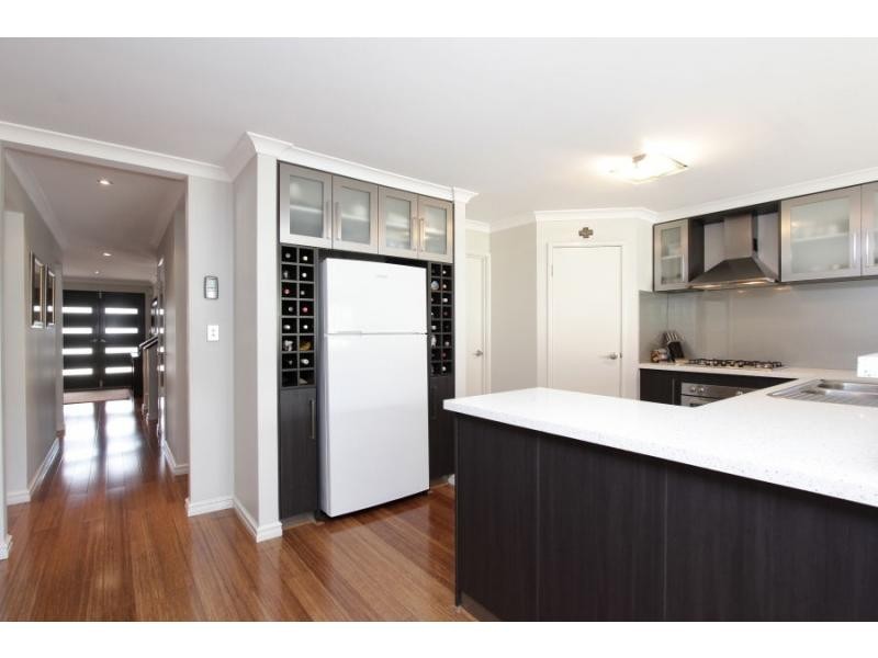 1 Leschenault Boulevard, Munster WA 6166