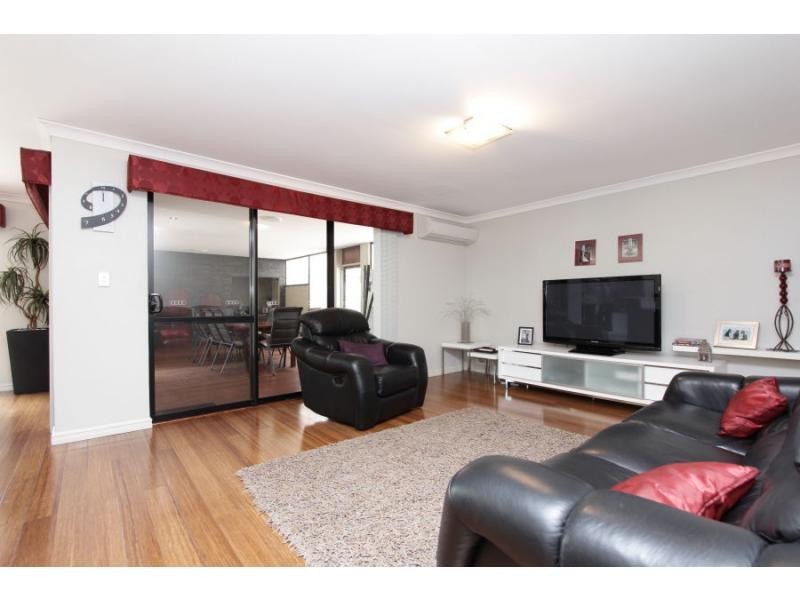 1 Leschenault Boulevard, Munster WA 6166