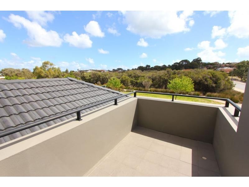 1 Leschenault Boulevard, Munster WA 6166