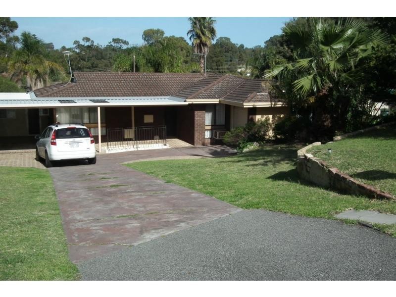 13 Currajong Crescent, Craigie WA 6025