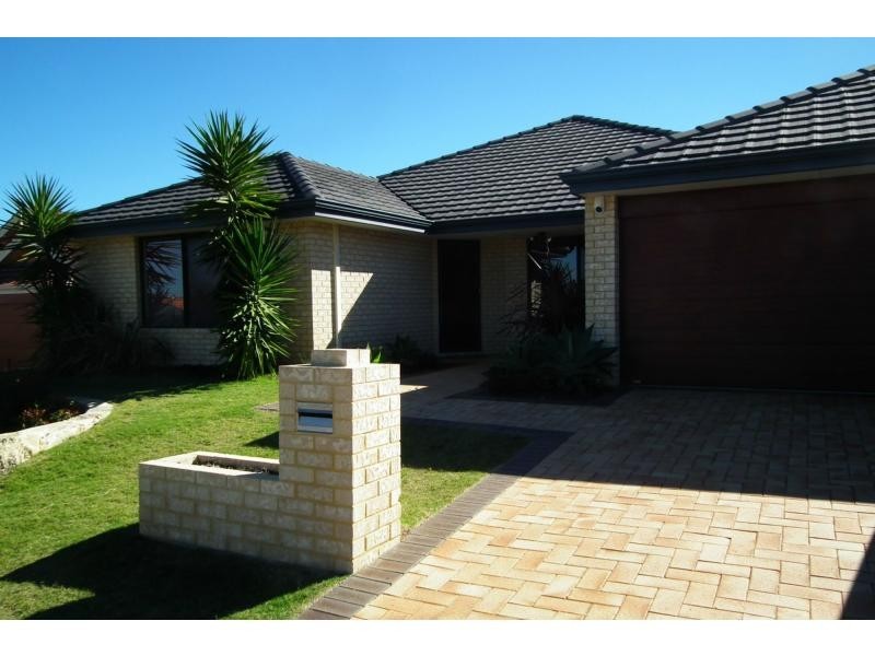 16 Ridglea Link, Clarkson WA 6030