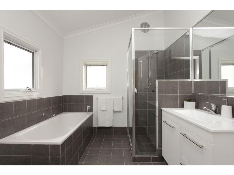 10 Chatham Road, Woodbridge WA 6056