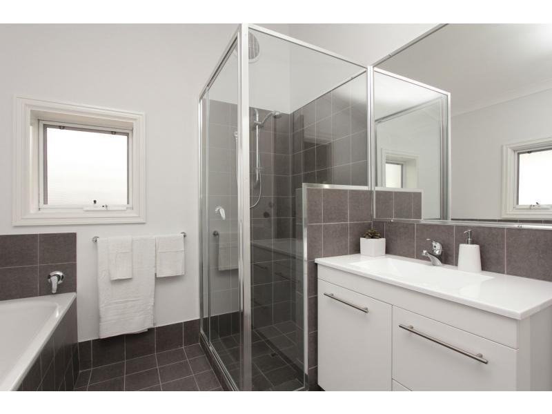 10 Chatham Road, Woodbridge WA 6056