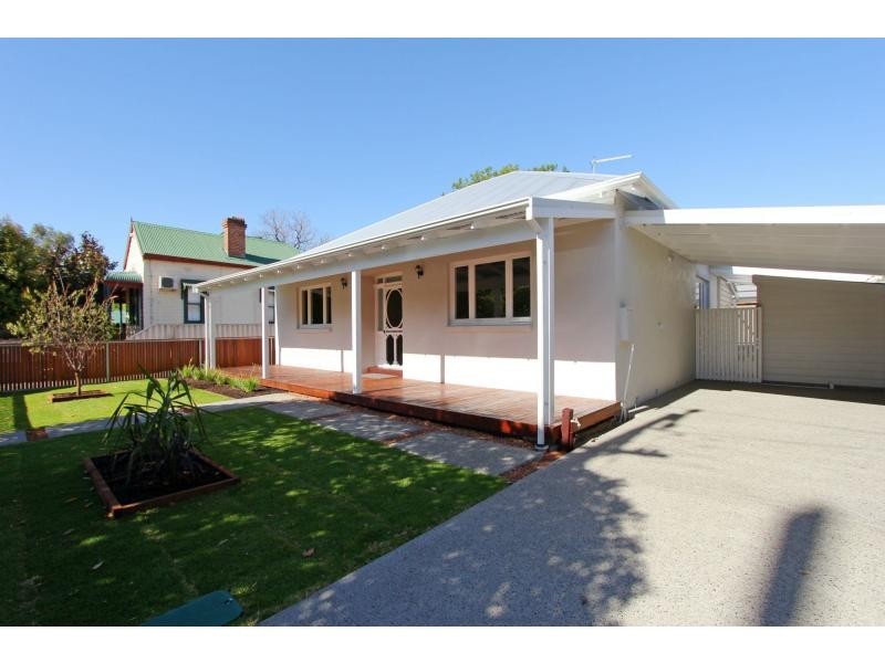 10 Chatham Road, Woodbridge WA 6056