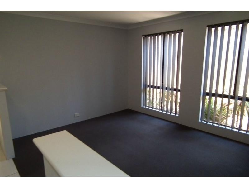 26A Sacramento Parade, Hocking WA 6065