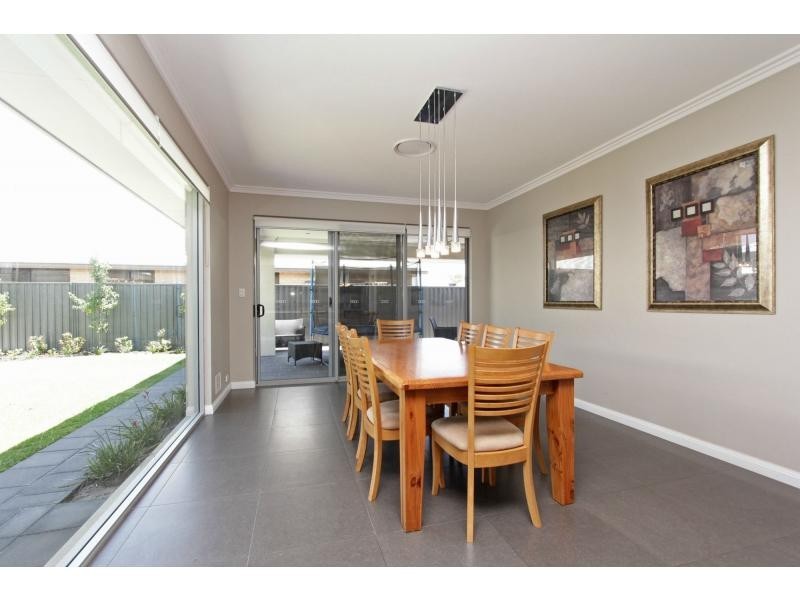 19 Tindale Crescent, Aveley WA 6069