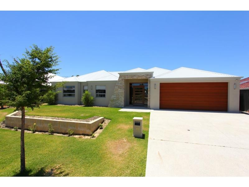 19 Tindale Crescent, Aveley WA 6069
