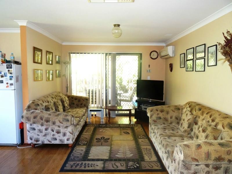 28 HYDRANGEA PLACE, Alexander Heights WA 6064