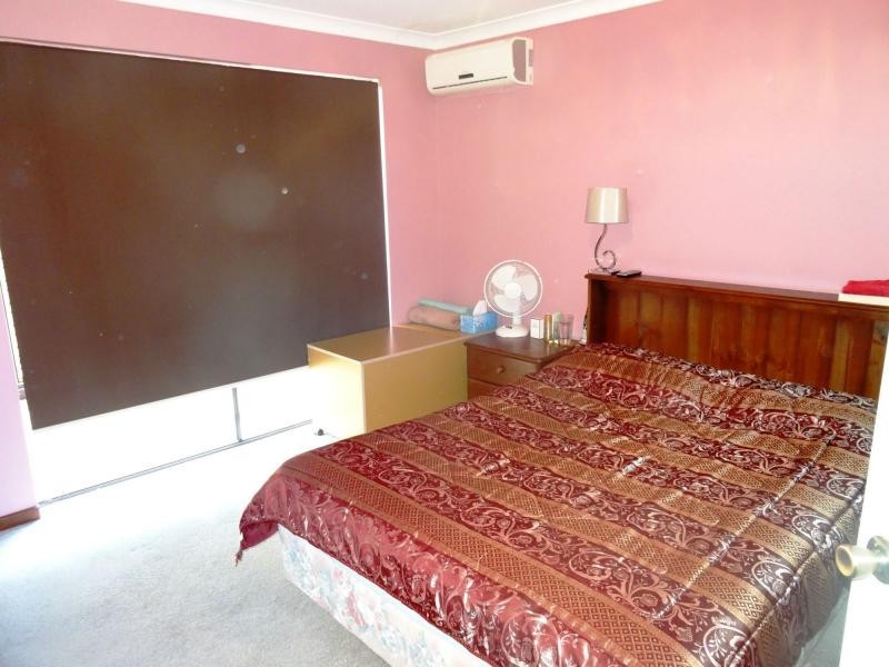 28 HYDRANGEA PLACE, Alexander Heights WA 6064