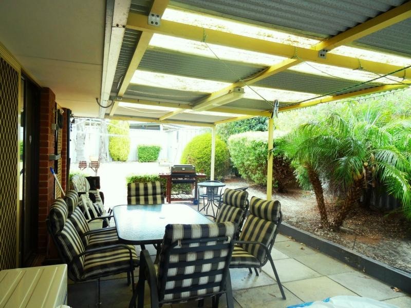 28 HYDRANGEA PLACE, Alexander Heights WA 6064