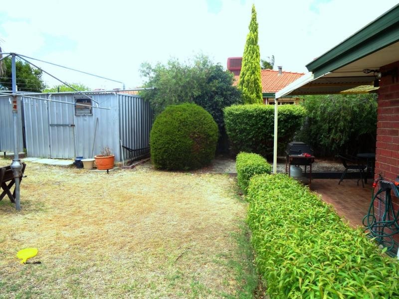 28 HYDRANGEA PLACE, Alexander Heights WA 6064