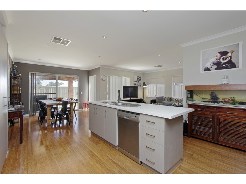 1/94 Kathleen Street, Bassendean WA 6054