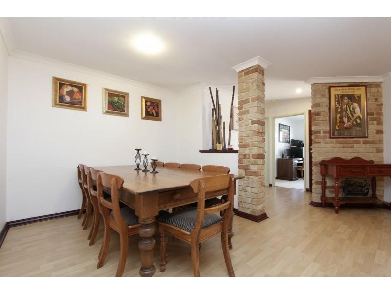 11 Woodleigh Gardens, Ballajura WA 6066