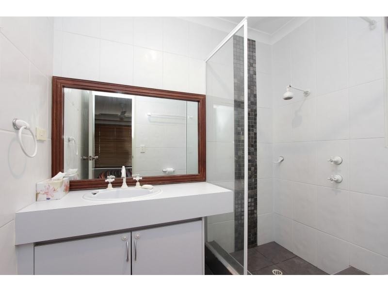 11 Woodleigh Gardens, Ballajura WA 6066