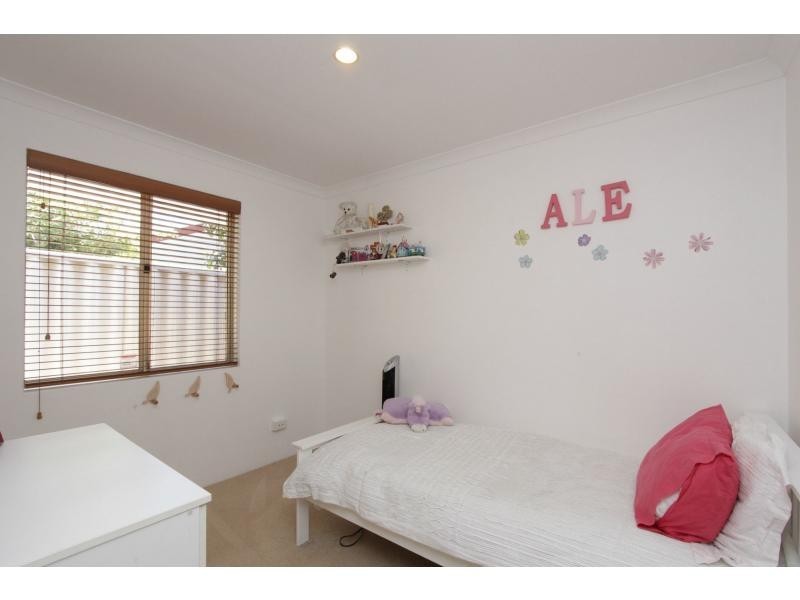 11 Woodleigh Gardens, Ballajura WA 6066