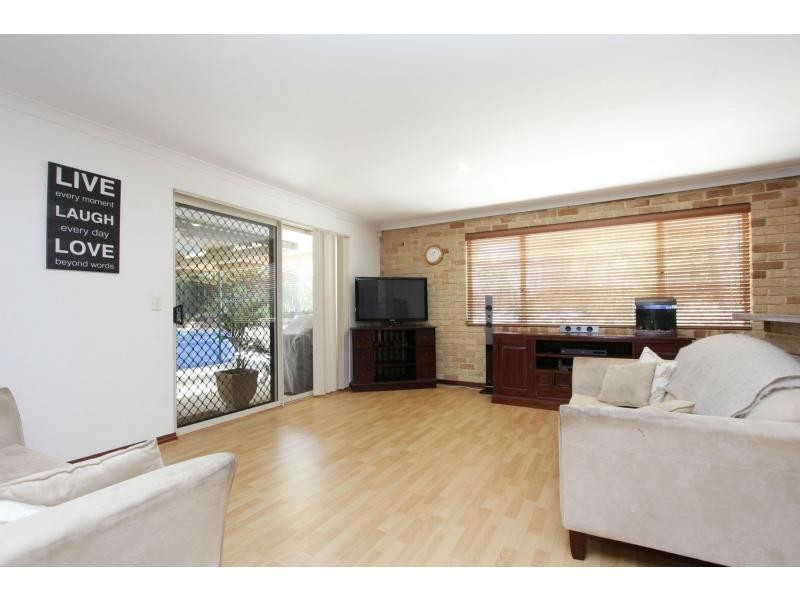 11 Woodleigh Gardens, Ballajura WA 6066