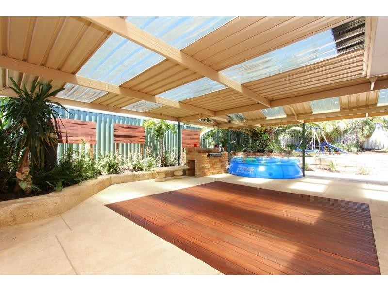 11 Woodleigh Gardens, Ballajura WA 6066