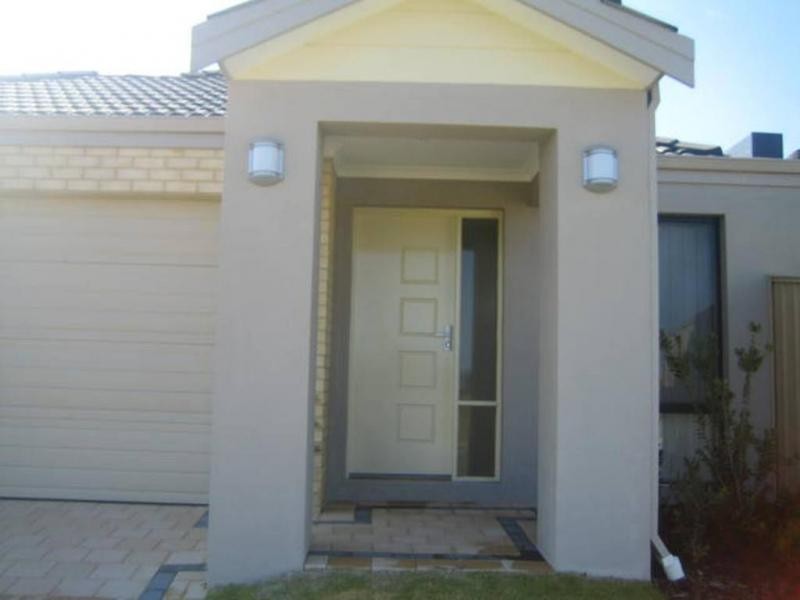 28B Sacramento Parade, Hocking WA 6065