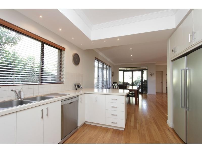 39 Wynne Street, Hazelmere WA 6055