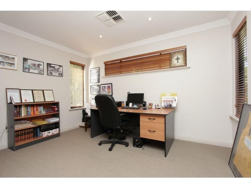 39 Wynne Street, Hazelmere WA 6055