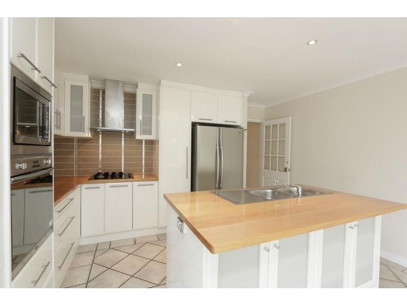3 Dandy Place, Bayswater WA 6053