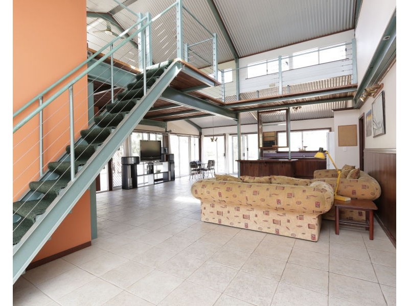 178 Searle Drive, Clackline WA 6564