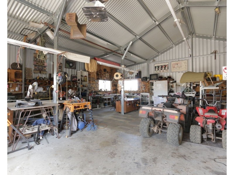 178 Searle Drive, Clackline WA 6564