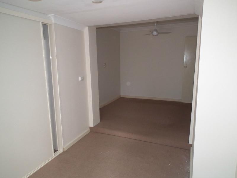 4 Endeavour Road, Hillarys WA 6025