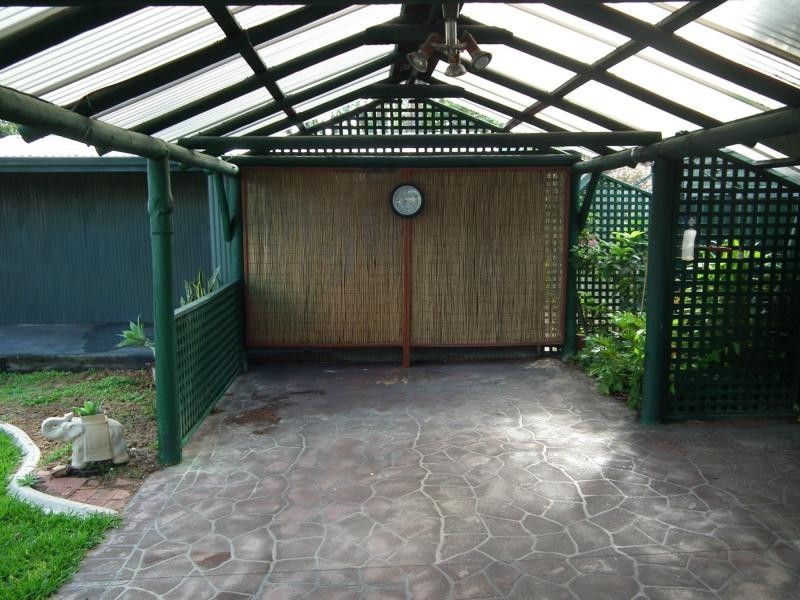 4 Endeavour Road, Hillarys WA 6025