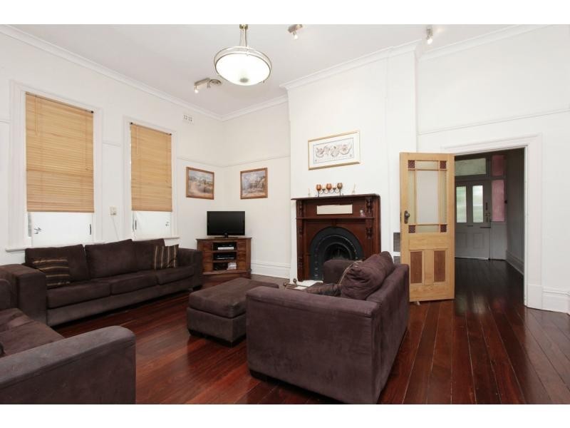 4 Quebec Road, Woodbridge WA 6056