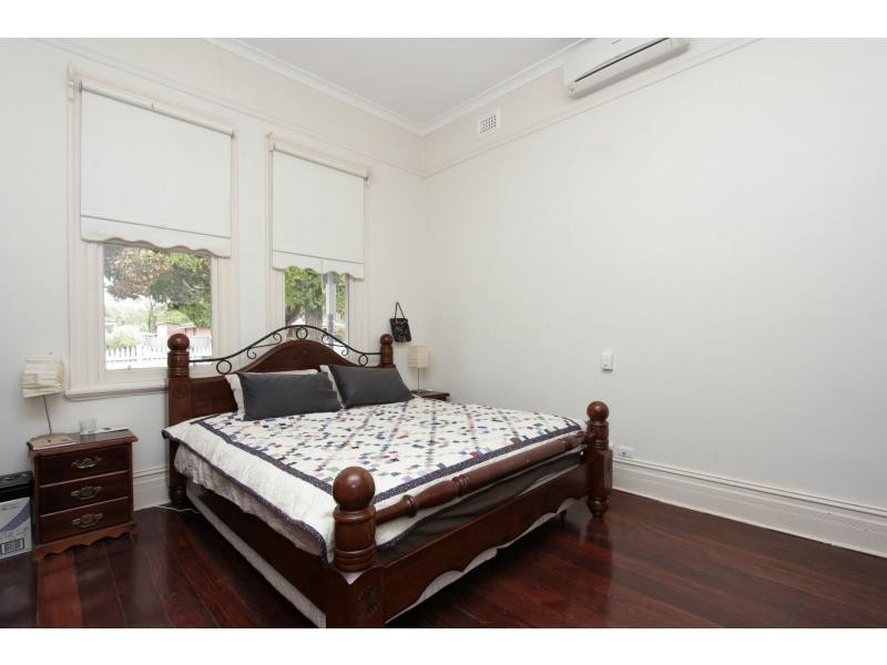 4 Quebec Road, Woodbridge WA 6056