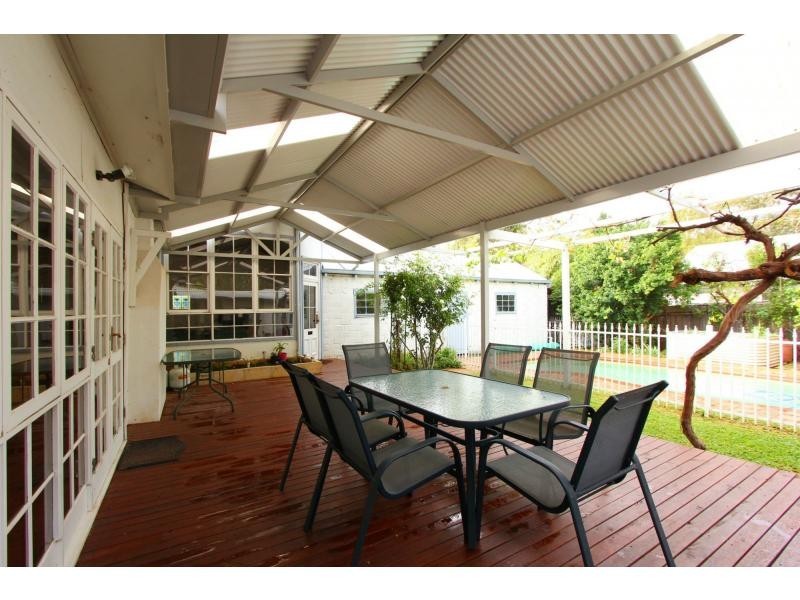 4 Quebec Road, Woodbridge WA 6056