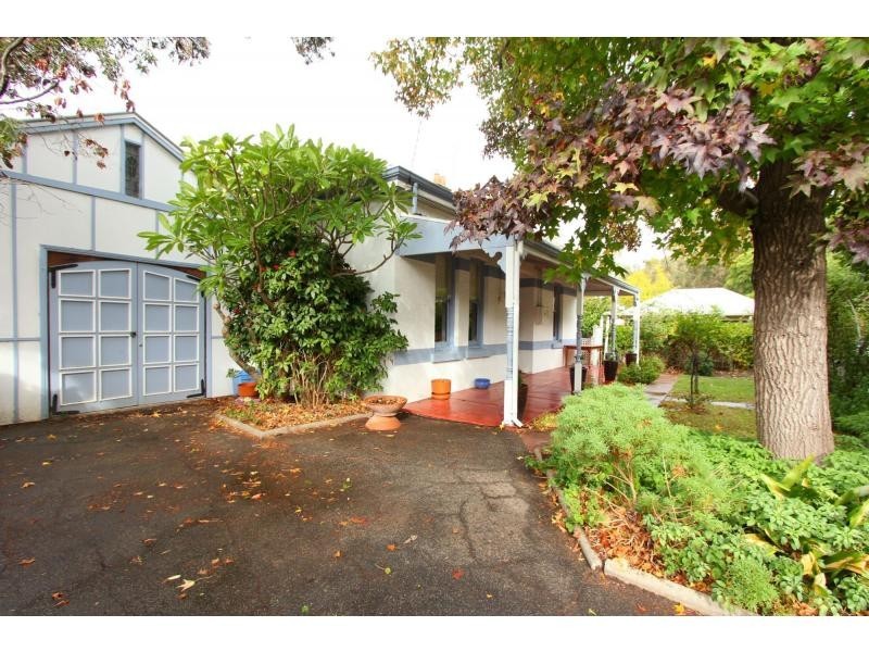 4 Quebec Road, Woodbridge WA 6056