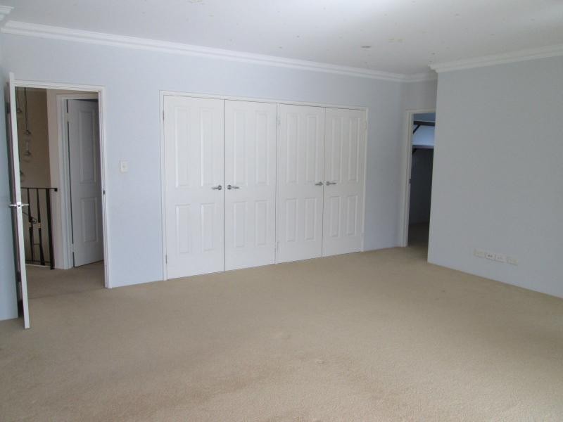 11 Smallbrook Retreat, Caversham WA 6055
