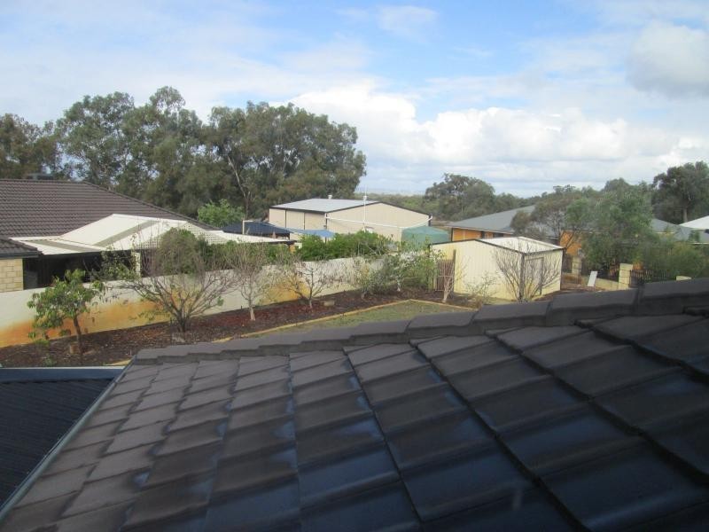 11 Smallbrook Retreat, Caversham WA 6055