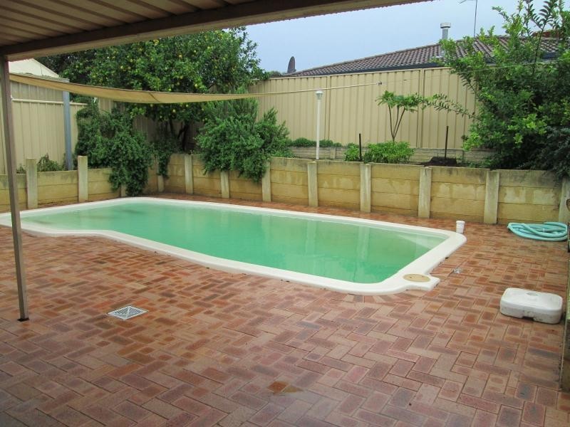 5 Balmain Road, Greenmount WA 6056