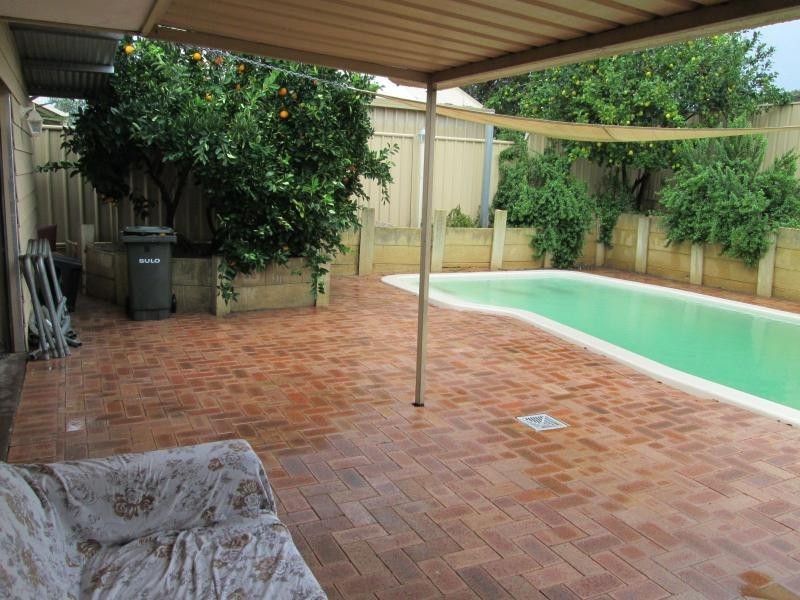 5 Balmain Road, Greenmount WA 6056