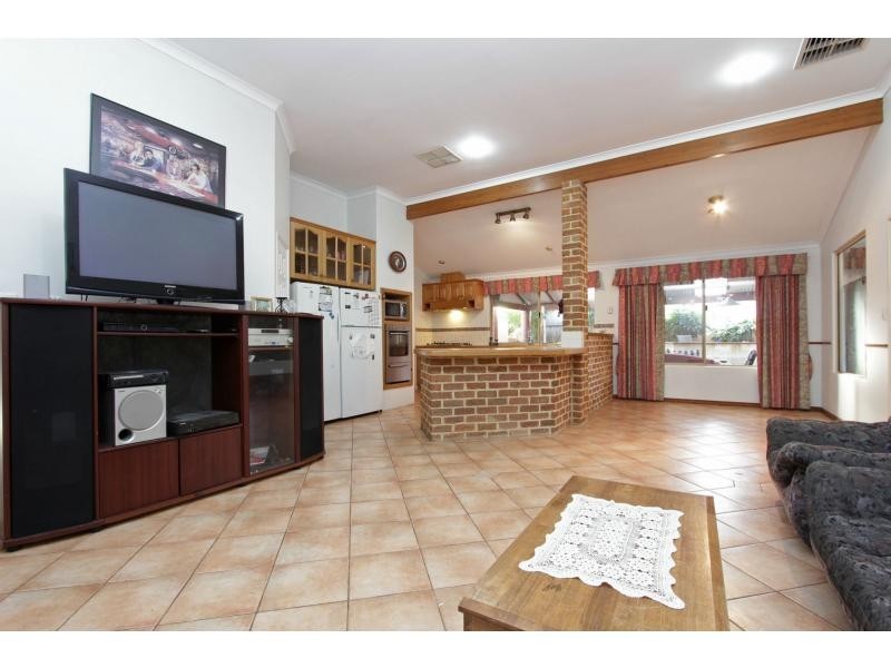 4 Rivergum Close, Ellenbrook WA 6069