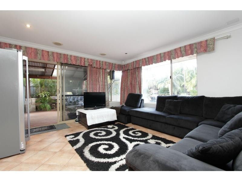 4 Rivergum Close, Ellenbrook WA 6069