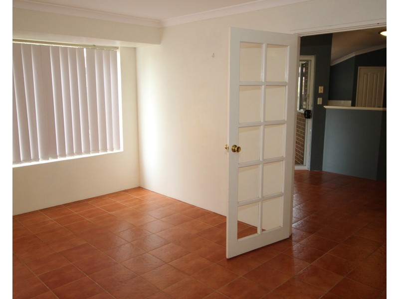 16 Seaton Court, South Guildford WA 6055