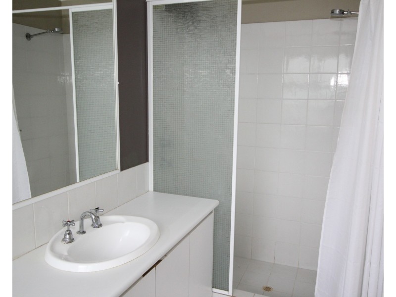 16 Seaton Court, South Guildford WA 6055