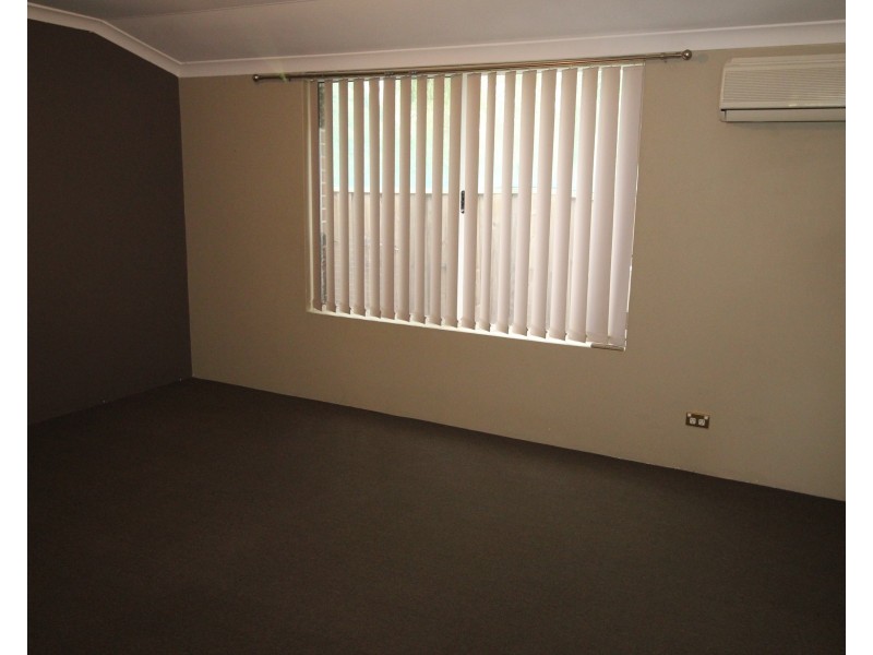 16 Seaton Court, South Guildford WA 6055