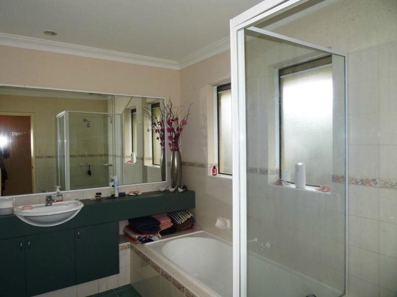 4 Iolanthe Street, Bassendean WA 6054